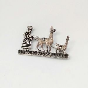 Vintage Llama handcrafted sterling silver brooch